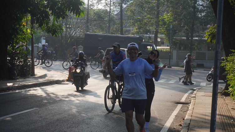 Race photo from Happy One Decade Unpad Runner