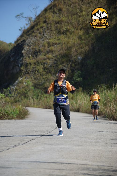 Race photo from Kelud Vertical Challenge 2024