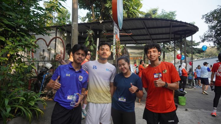 Race photo from Happy One Decade Unpad Runner