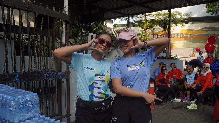 Race photo from Happy One Decade Unpad Runner