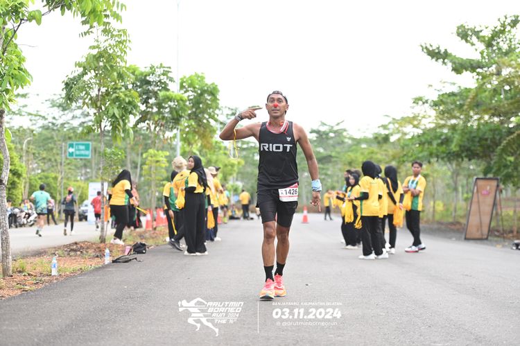 Race photo from Arutmin Borneo Run 2024