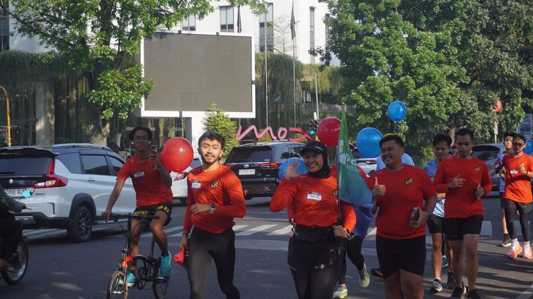 Race photo from Happy One Decade Unpad Runner