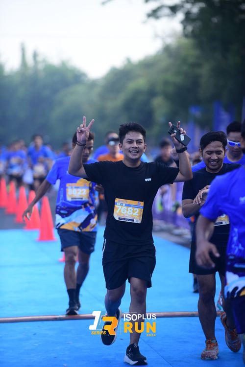 Race photo from Isoplus Run 2024 Surabaya