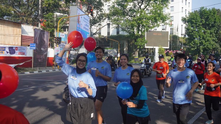 Race photo from Happy One Decade Unpad Runner