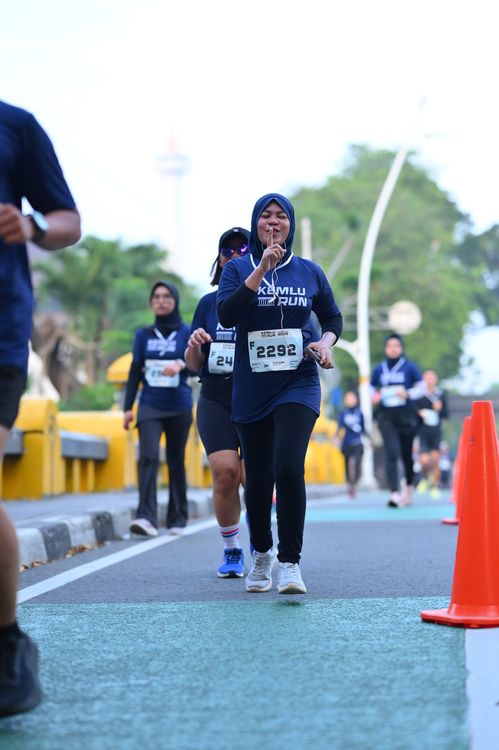 Race photo from KEMLU RUN 2025
