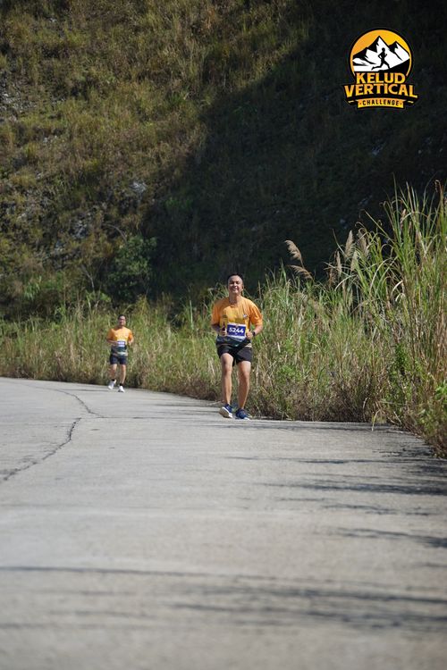 Race photo from Kelud Vertical Challenge 2024