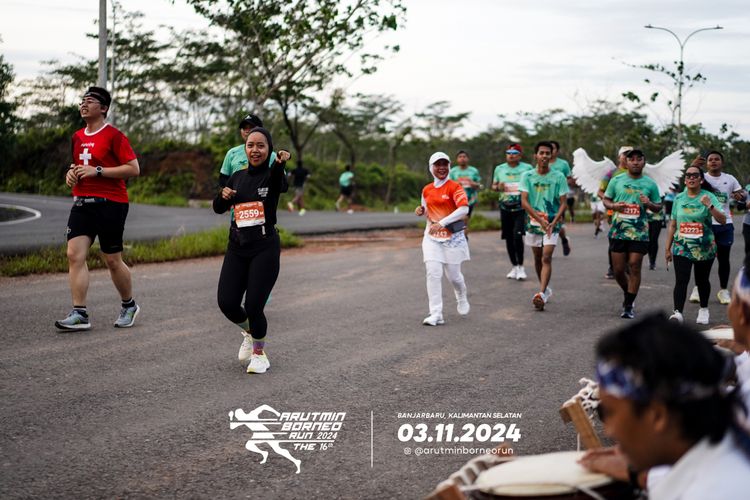 Race photo from Arutmin Borneo Run 2024