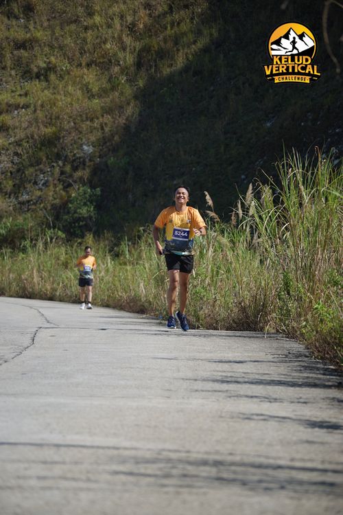 Race photo from Kelud Vertical Challenge 2024
