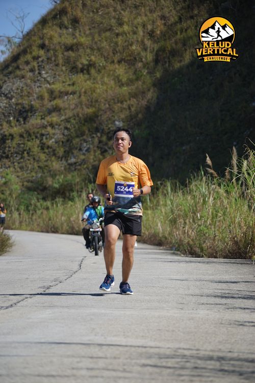 Race photo from Kelud Vertical Challenge 2024