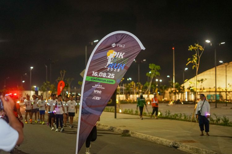 Race photo from PIK NITE RUN VIBES