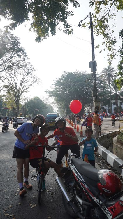 Race photo from Happy One Decade Unpad Runner