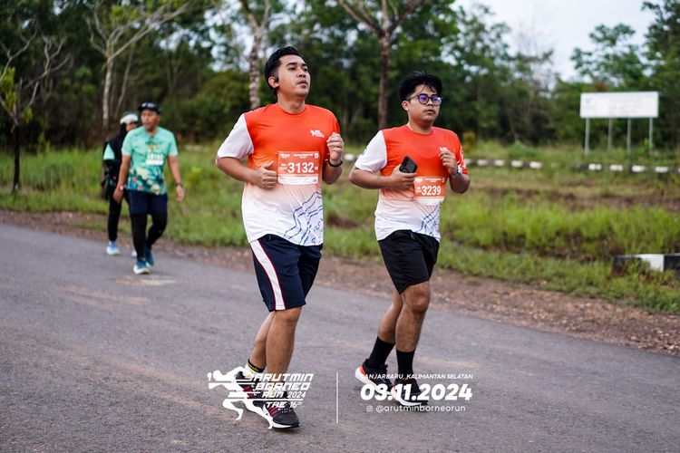 Race photo from Arutmin Borneo Run 2024