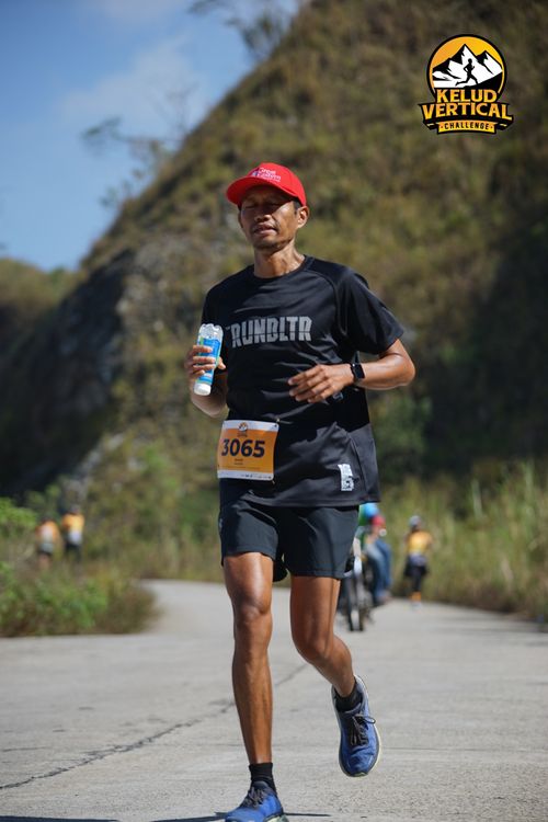 Race photo from Kelud Vertical Challenge 2024