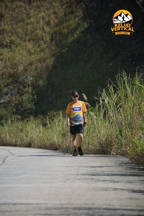 Race photo from Kelud Vertical Challenge 2024