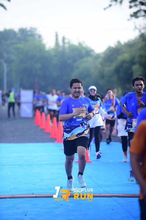 Race photo from Isoplus Run 2024 Surabaya