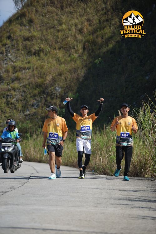 Race photo from Kelud Vertical Challenge 2024