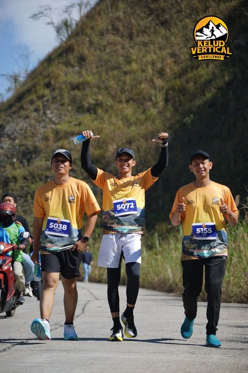 Race photo from Kelud Vertical Challenge 2024