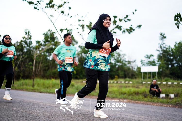 Race photo from Arutmin Borneo Run 2024