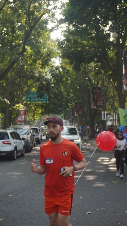 Race photo from Happy One Decade Unpad Runner