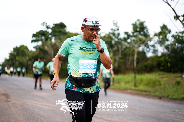 Race photo from Arutmin Borneo Run 2024