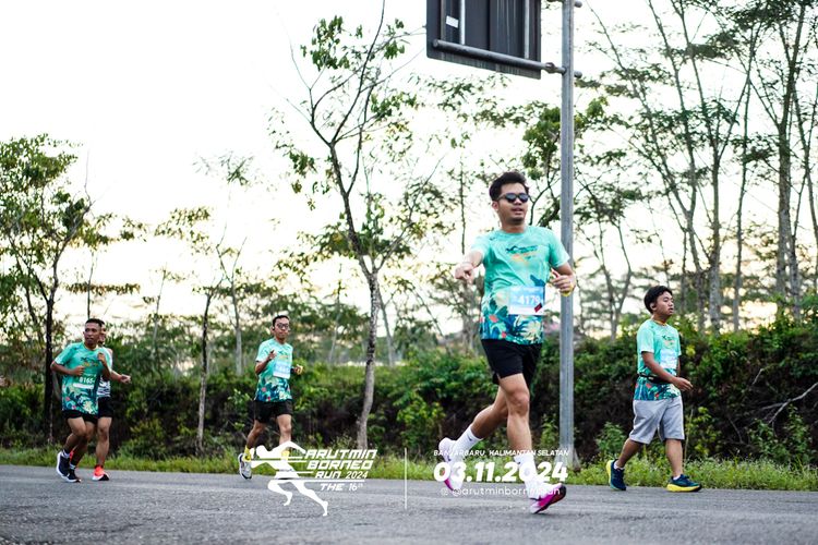 Race photo from Arutmin Borneo Run 2024