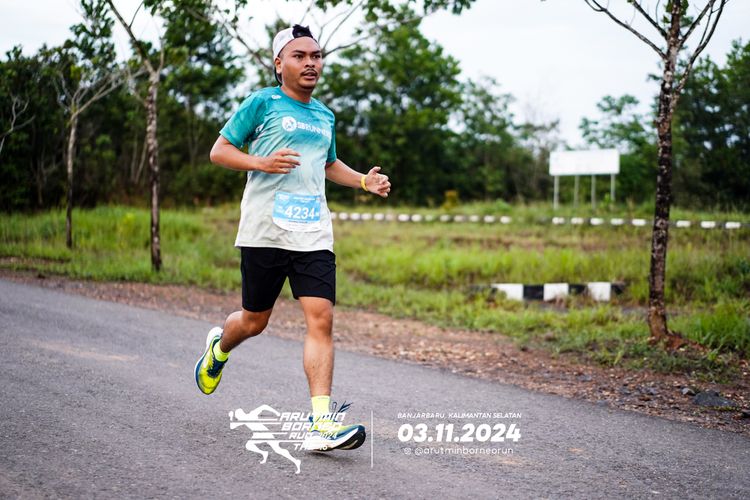 Race photo from Arutmin Borneo Run 2024