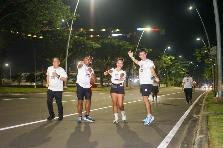 Race photo from PIK NITE RUN VIBES
