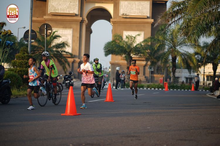 Race photo from Kediri Half Marathon 2024