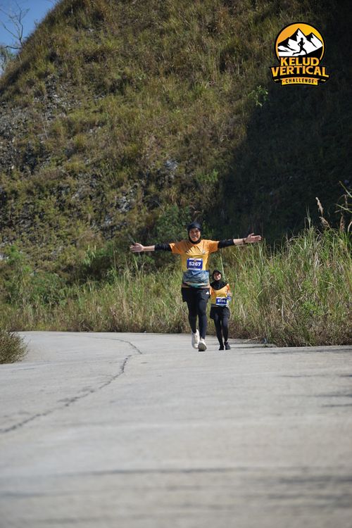 Race photo from Kelud Vertical Challenge 2024