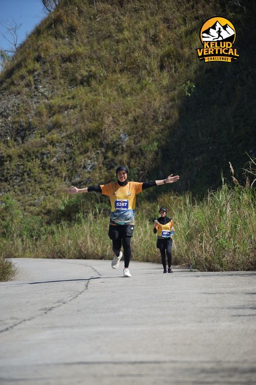 Race photo from Kelud Vertical Challenge 2024
