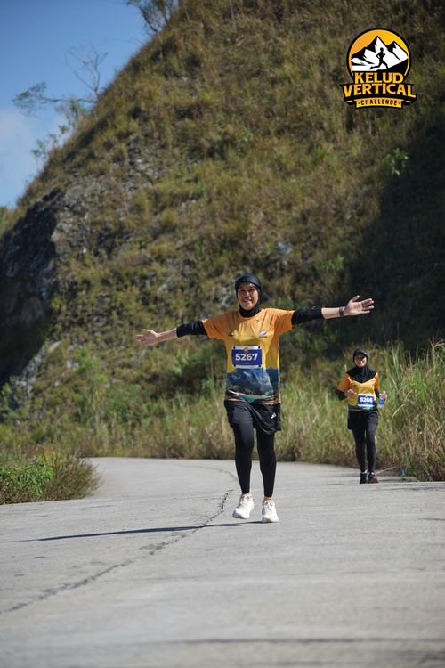 Race photo from Kelud Vertical Challenge 2024