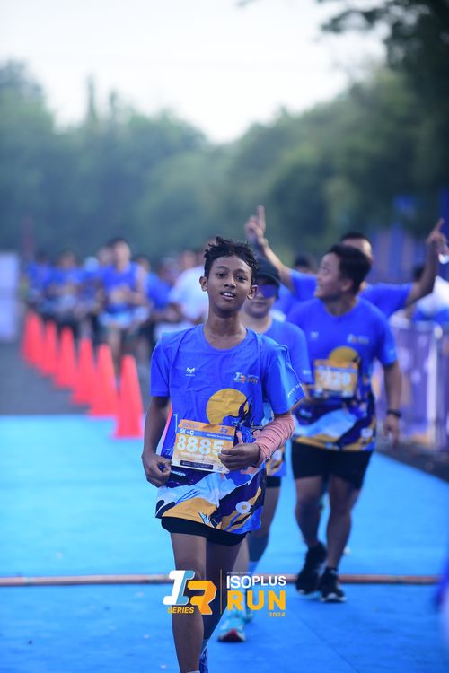 Race photo from Isoplus Run 2024 Surabaya
