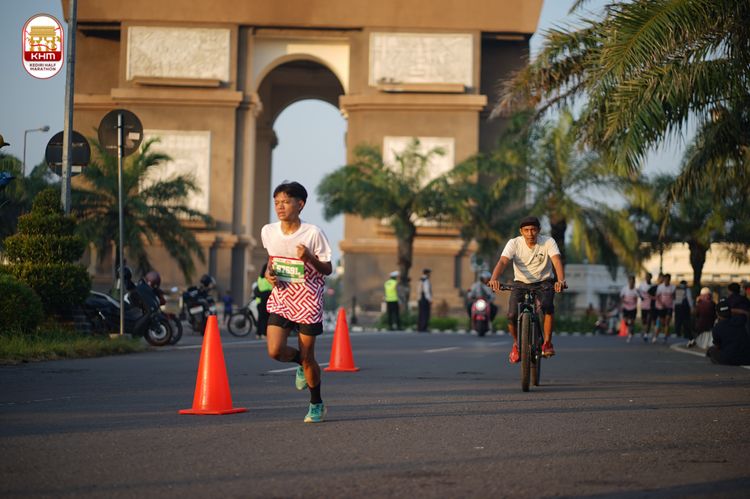 Race photo from Kediri Half Marathon 2024