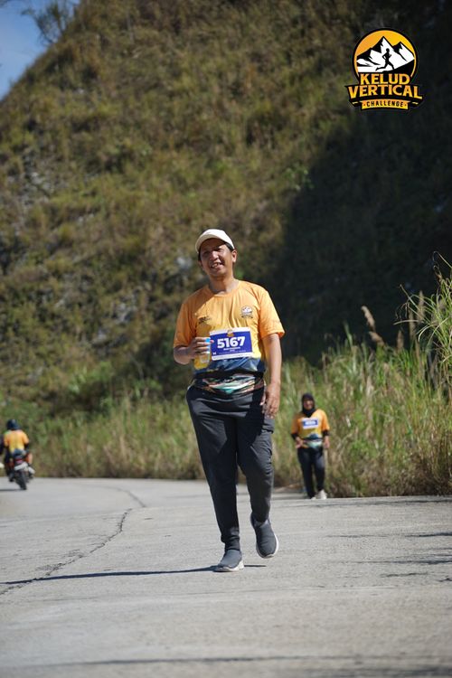 Race photo from Kelud Vertical Challenge 2024
