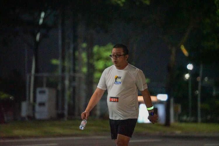 Race photo from PIK NITE RUN VIBES