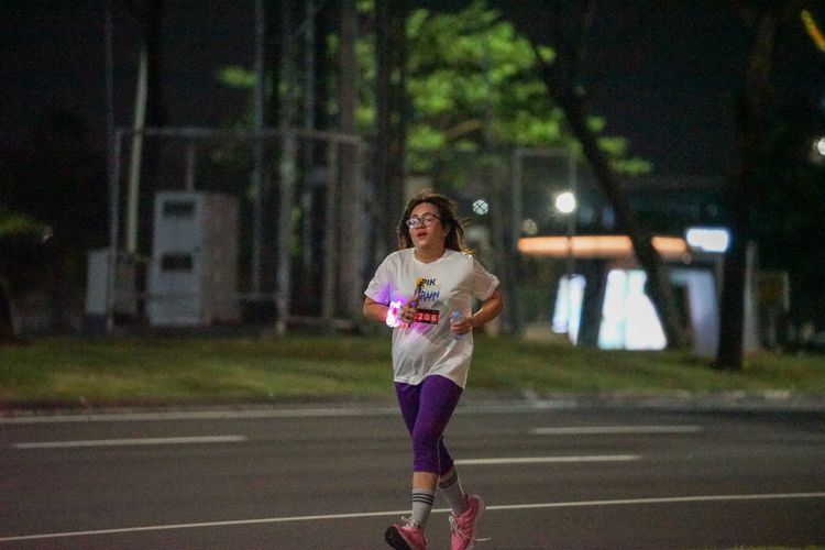 Race photo from PIK NITE RUN VIBES