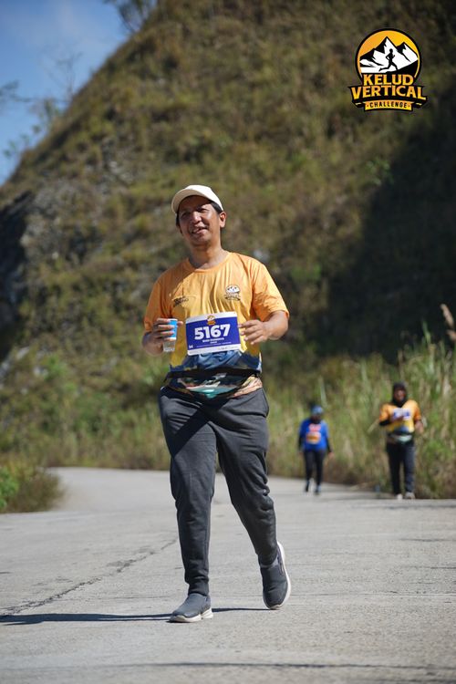Race photo from Kelud Vertical Challenge 2024