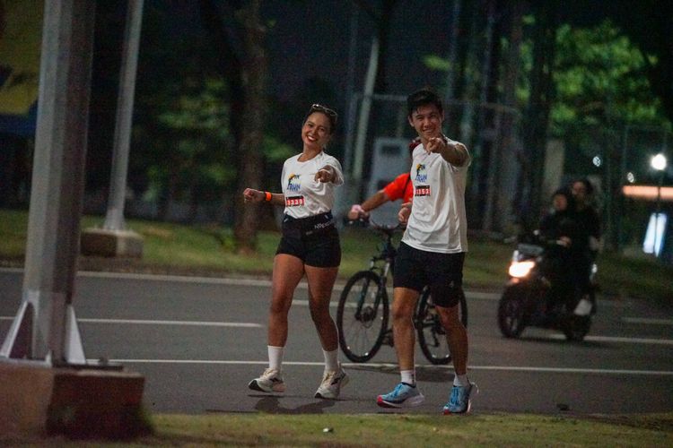 Race photo from PIK NITE RUN VIBES