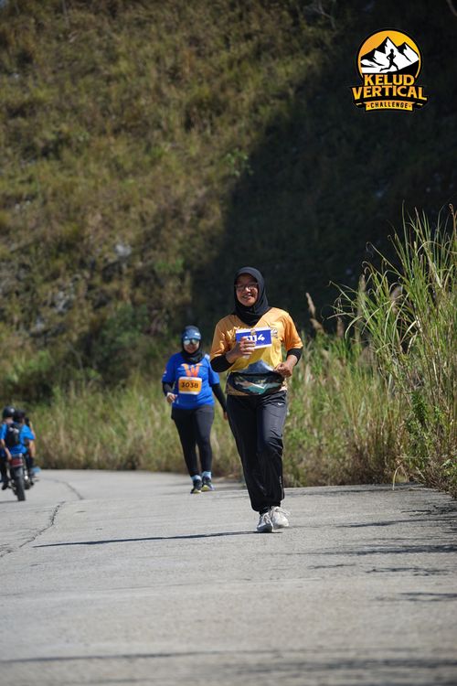 Race photo from Kelud Vertical Challenge 2024