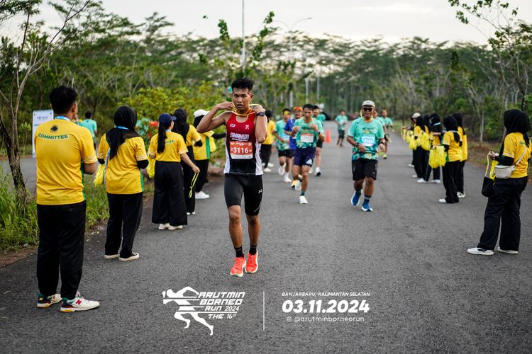 Race photo from Arutmin Borneo Run 2024