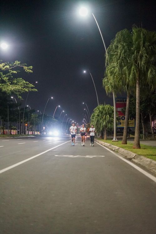 Race photo from PIK NITE RUN VIBES