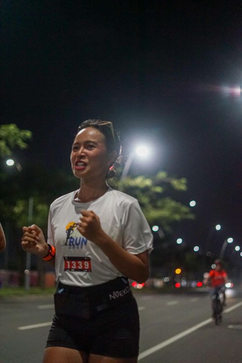 Race photo from PIK NITE RUN VIBES
