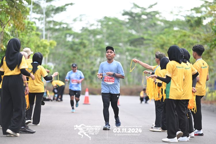 Race photo from Arutmin Borneo Run 2024
