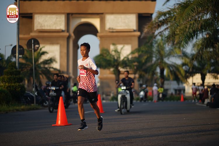 Race photo from Kediri Half Marathon 2024