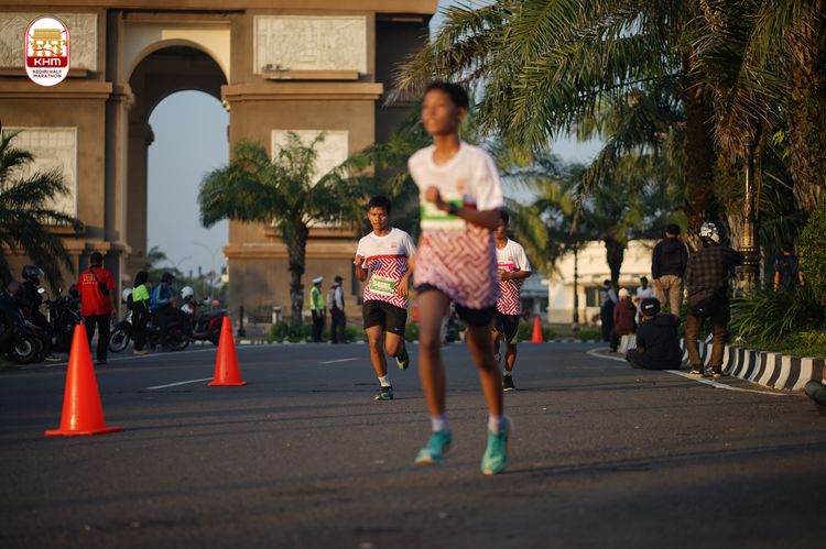 Race photo from Kediri Half Marathon 2024