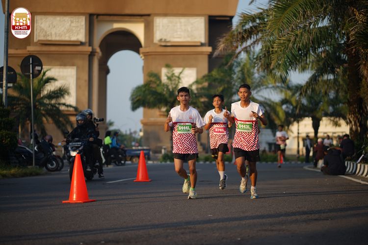 Race photo from Kediri Half Marathon 2024