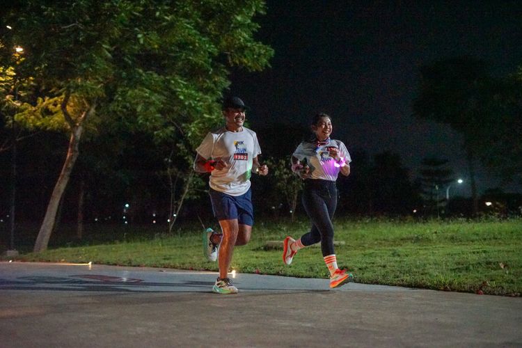Race photo from PIK NITE RUN VIBES