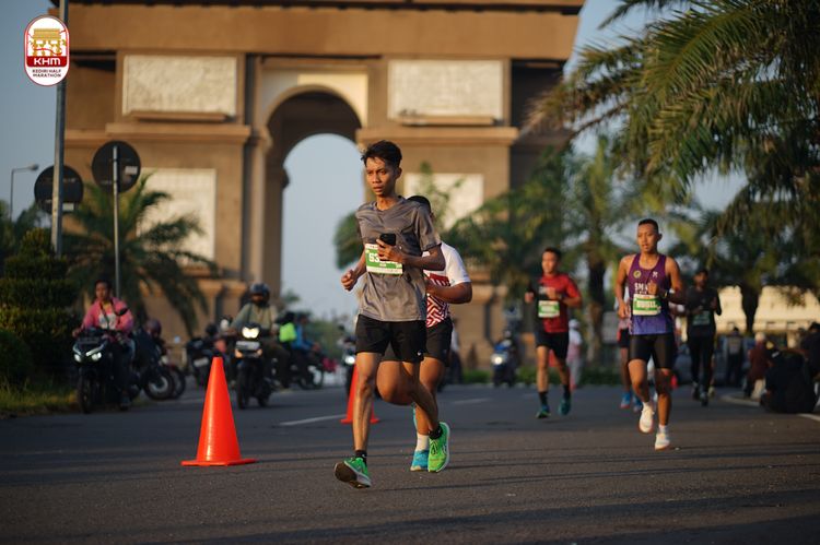 Race photo from Kediri Half Marathon 2024