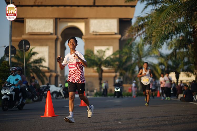 Race photo from Kediri Half Marathon 2024