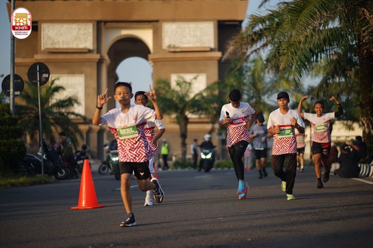Race photo from Kediri Half Marathon 2024